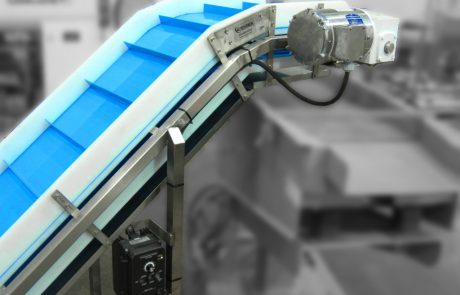 Incline Conveyor | Flighted Blue Thermoplastic Belting
